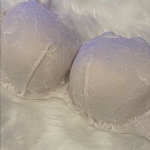 Elegant Lace Bra in Off White